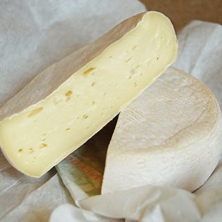 チーズを知り尽くした専門店が最大限に美味しさを引き出した自慢のチーズ