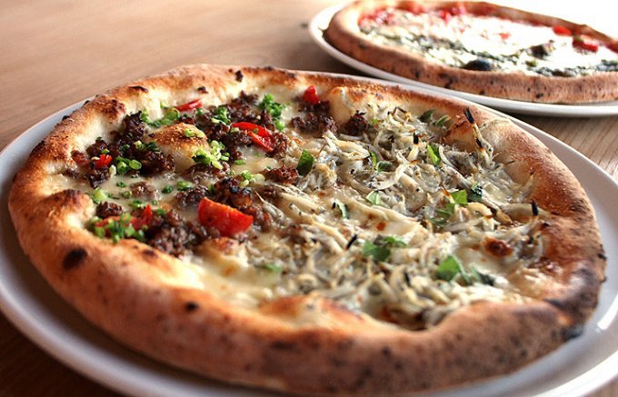 ピザ好き必見！自宅で食べられるハイクオリティーなピザとパン