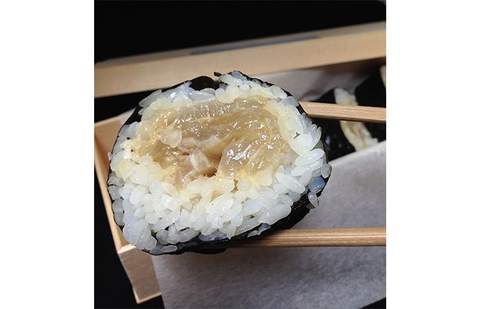 青山の日本料理店「えさき」が手掛ける「天然真鯛の太巻き寿司」