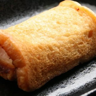 『まるなか』の長崎伝統料理「ハトシロール」は、エビ風味と香ばしい甘さがGOOD