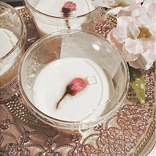 季節限定！後味さっぱり！桜漂う白バルサミコソースに浮かぶ「桜杏仁豆腐」