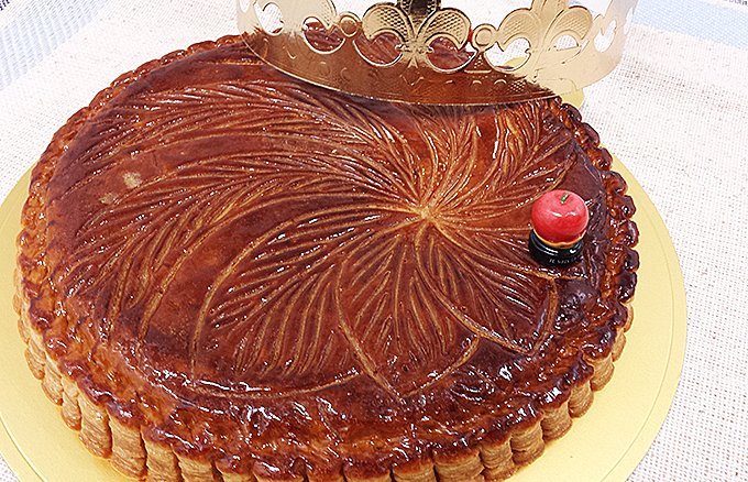 新年会の運試しに！新年を祝うフランスの伝統的な「王様のお菓子」ガレット・デ・ロワ