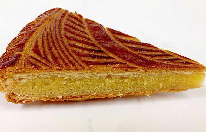 新年会の運試しに！新年を祝うフランスの伝統的な「王様のお菓子」ガレット・デ・ロワ