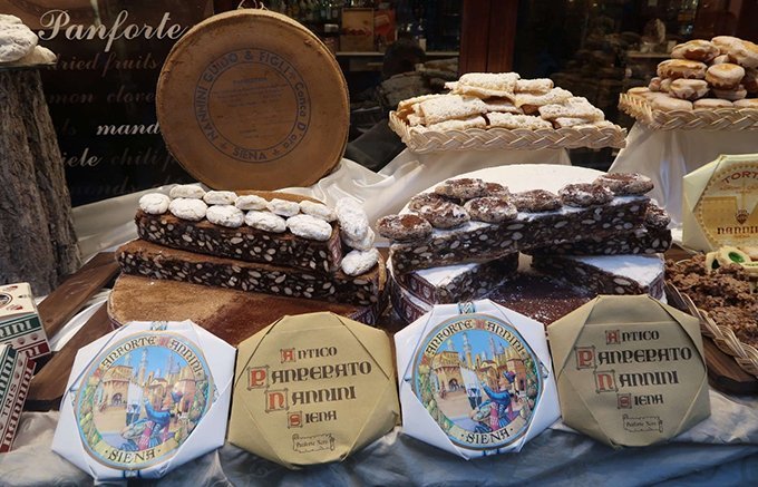 イタリアの美しい街シエーナで出会った、味わい深い郷土菓子「パンフォルテ」