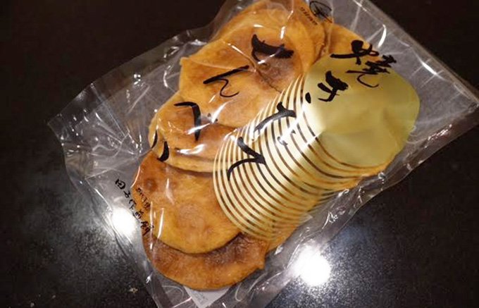 銀座にある田子作煎餅の素材にこだわった「手焼きせんべい」