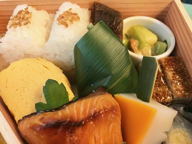 まるで宝箱！天保元年創業の祇園の老舗仕出し屋 菱岩さんのお弁当で京都を満喫