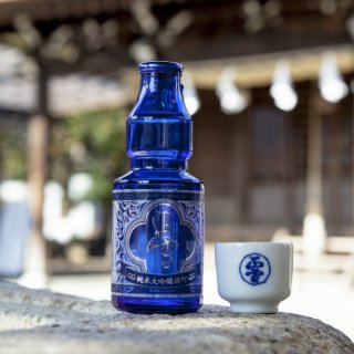 東海道・由比宿の広重ブルー・ボトル正雪純米大吟醸