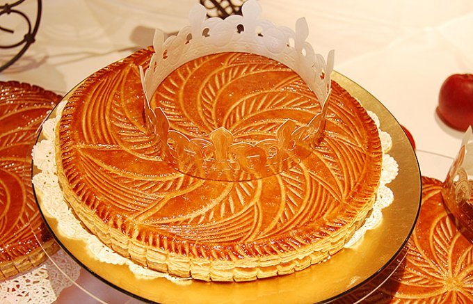 今注目のフランス伝統菓子　ガレット・デ・ロワで新年を祝う
