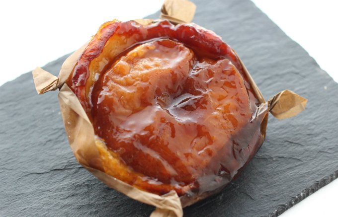シャクシャク林檎とサクサクのパイ生地の黄金比が絶妙な絶品「アップルパイ」