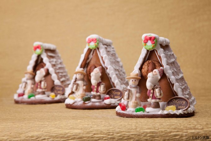 可愛いジンジャーブレッドハウスで祝う北欧ノルウェーのクリスマス