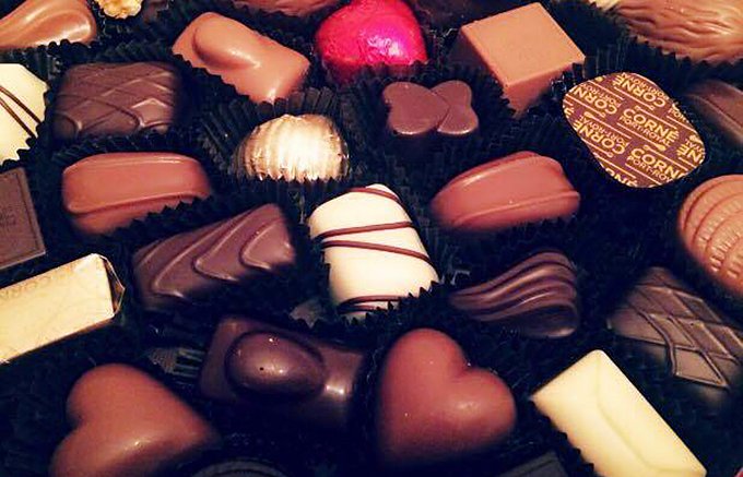 女子受けする事間違いなし！ハート型のレザーボックスが特徴的なベルギーチョコレート