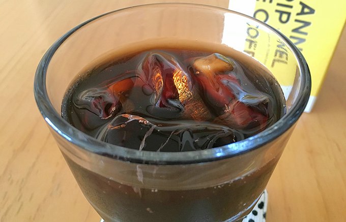 20年以上のベテランロースターが淹れた格別な「トモノウコーヒー」のアイスコーヒー