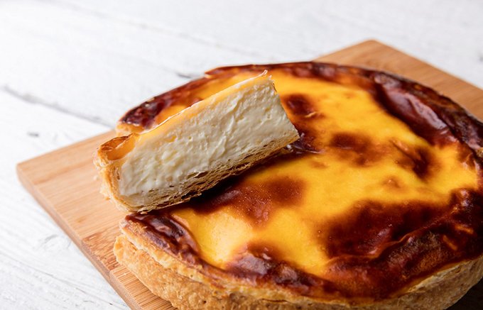 とろとろのチーズが溶け出すレアな食感！北海道ティンカーベルの「チーズベーク」