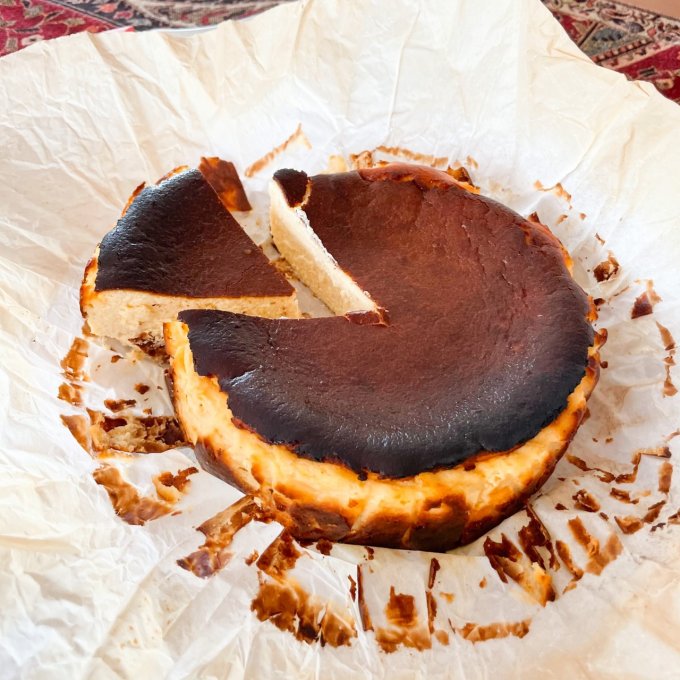 【罪深スイーツ】魅惑のとろふわ食感がたまらない……超濃厚バスクチーズケーキ！