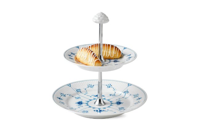 コバルトブルーの絵柄が特徴！食卓を彩る『ロイヤル コペンハーゲン』の食器