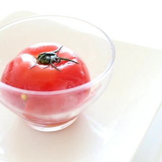 甘味と酸味の絶妙なハーモニー 夏のお漬物「西利のトマト」