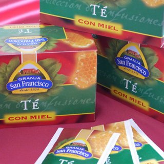 お湯を注いですぐ蜂蜜の甘い香り！「テ・コンミエル」のはちみつ入りスペインティー