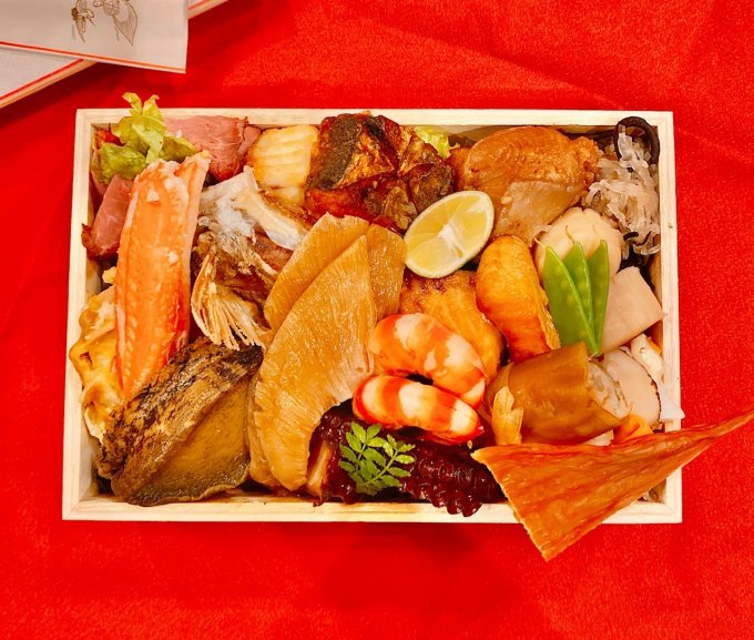 豪華食材をシンプルに。東京・荒木町の名店「青華　こばやし」の御節料理