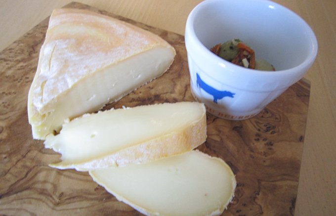 ブルゴーニュの思い出のチーズ「アベイ・ド・シトー」