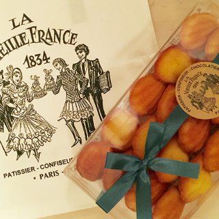 パリで修行したパティシエが作る「ラ・ヴィエイユ・フランス」のプチマドレーヌ