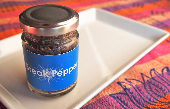 調味料？食材？やわらか食感がおもしろい生コショウの「Break pepper」