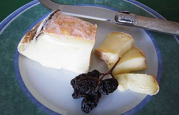 仏サヴォア地方産とろとろチーズ　季節限定！マニゴディーン