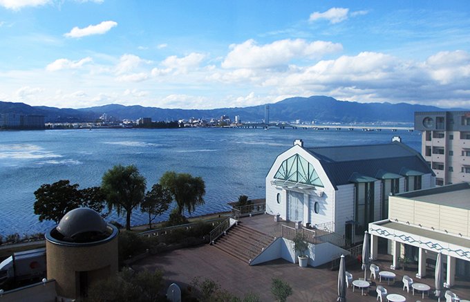 滋賀県琵琶湖畔のアーバンリゾートホテルの「ホテル特製 穴子寿司」