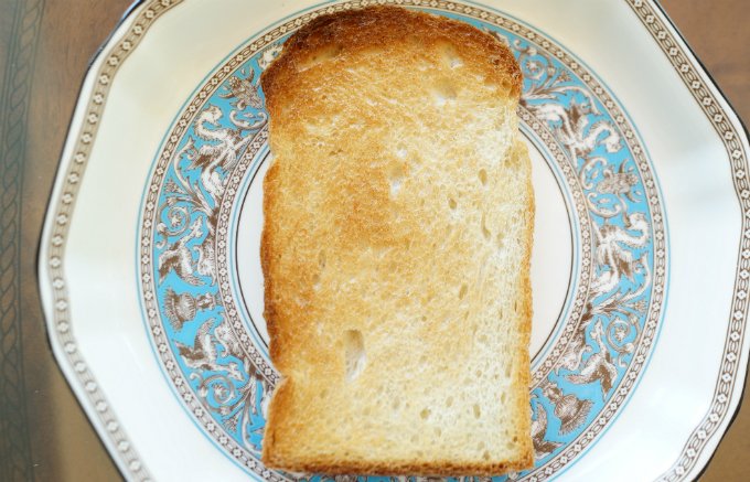 トーストして堪能したい！歯触りと歯切れの良さが魅力の「イギリスパン」 - ippin（イッピン）