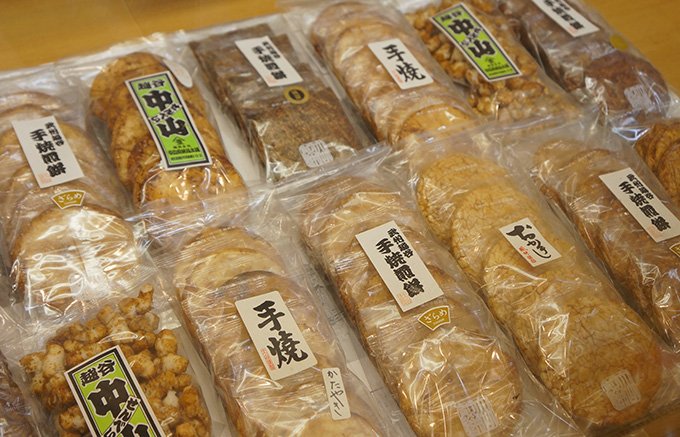 埼玉県の隠れた名産「越谷せんべい」！和三盆糖を使用した縁起良い煎餅「越谷ふあり」