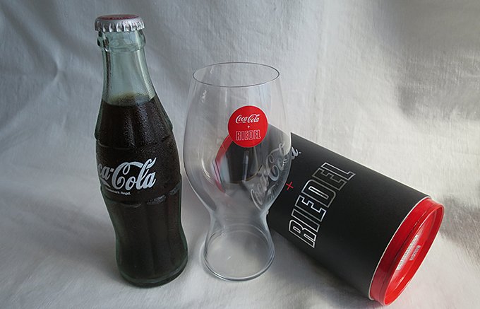 コカ・コーラを最後の一滴まで贅沢に味わうリーデルのコカ・コーラ専用グラス