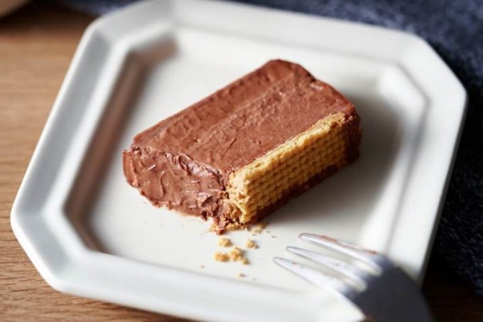 日本発のチョコレート専門店で人気のチョコレートレアチーズケーキが新サイズで登場
