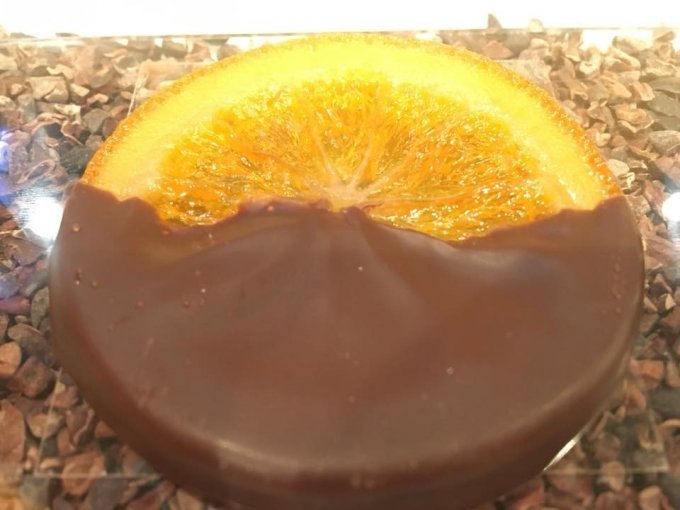 最高レベルの傑作勢揃い ほろ苦が絶妙なバランスの絶品オレンジチョコレート7選 Ippin イッピン