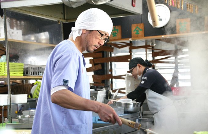宮崎県都城市で大評判の“ぶっかけうどん”が手軽に家庭で楽しめちゃう特製だし醤油