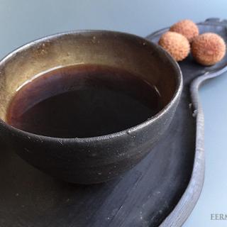 アフリカ産の茶葉と日本の黒麹で作り出したプーアール茶