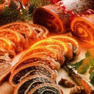 ハンガリーのクリスマス伝統菓子はクリームじゃないロールケーキ