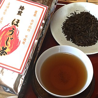 ワイングラスで香りを楽しむ静岡県藤枝市の自然農法で育てられたほうじ茶