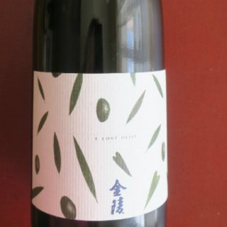 オリーブ果実から生まれたBrand-new Sakeは爽やかなフル―ティーな香り