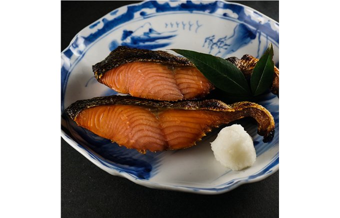1000年の歴史がある新潟県村上で15代続く名店「千年鮭 きっかわ」の技を楽しむ