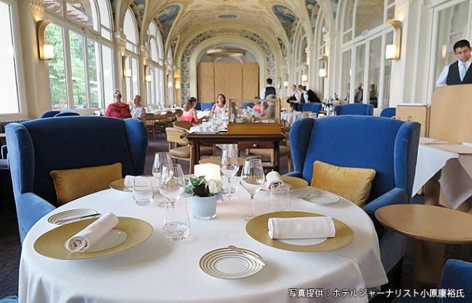 世界の食器シリーズ　ヨーロッパの食卓文化を支えた純白のテーブルクロス