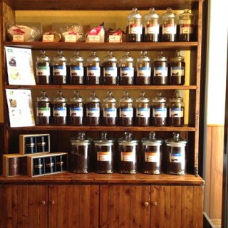 世界の小規模農園や家族経営の農園の豆を札幌で自家焙煎に拘り続けるコーヒー豆店