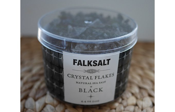 シェフの間で話題 真っ黒な炭塩がおしゃれに演出するキプロス産フレーバーソルト Ippin イッピン