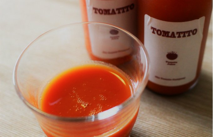 「猛暑日を乗り越える！」丸ごとかじっている濃厚さで簡単に飲めるトマトジュース