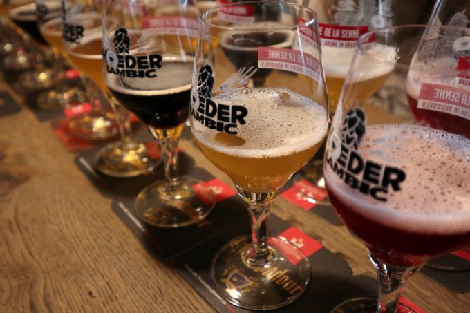 ベルギーならではの個性的なクラフトビールを飲み比べ！『ムダー・ランビック』