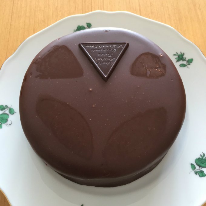ショコラよりも濃厚！夏でも食べたい通好みなチョコレートケーキ