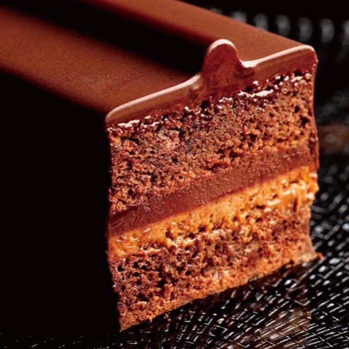 他のチョコケーキとは何かが違う！新感覚の口溶けが味わえるクリオロのトレゾー