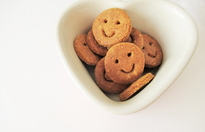 にっこり笑顔がキュート！グルテンフリーの小さなクッキー「ちびすけ玄米クッキー」