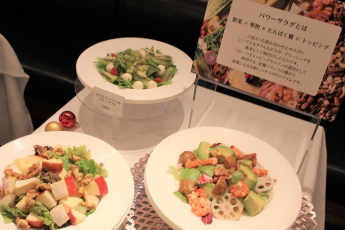 【東京都】マスクメロン取り扱い100周年記念品がお披露目「フルーツ高野」 【東京都】マスクメロン取り扱い100周年記念品がお披露目「フルーツ高野」