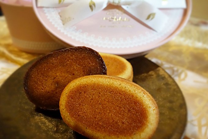 名古屋を代表する「シェ・シバタ」のアーモンドと焦がしバターが薫る看板菓子