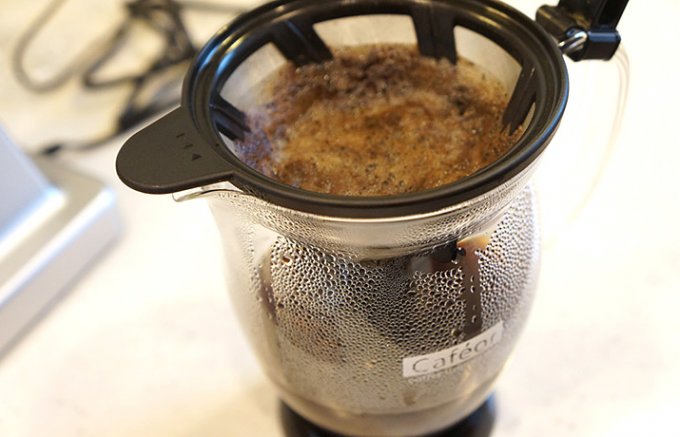 朝の贅沢な時間がやってきた！本格派電動コーヒーミルで豆から作る朝のコーヒー