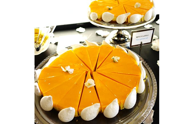 ヒルトン東京「恋するプリンセス」デザートブッフェの魅惑的なケーキをお持ち帰り